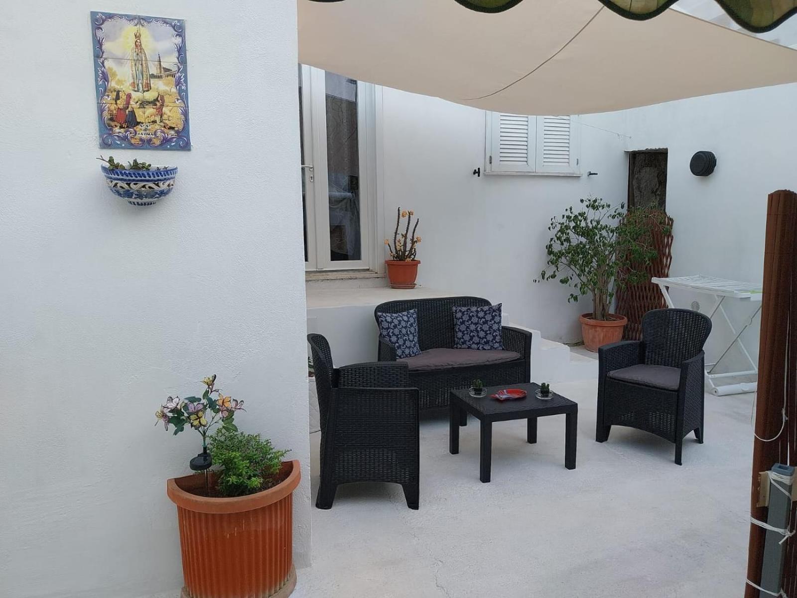 Oleander House Apartment